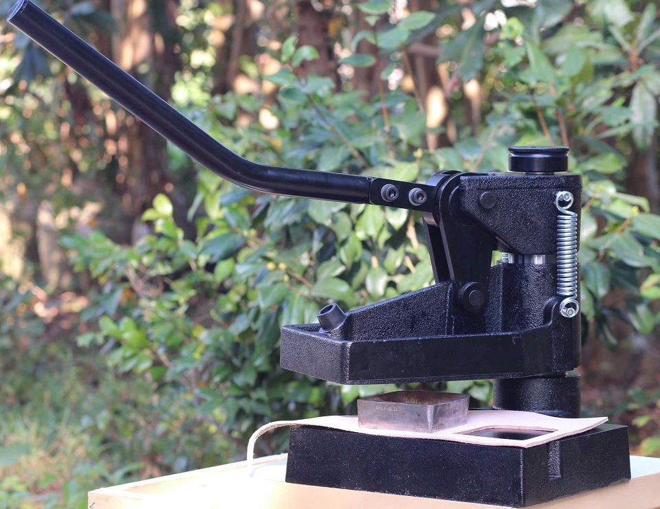 Manual Clicker Press - Manual Test Sample Clicker Press - Image 2